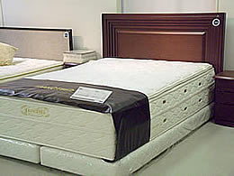 フランスベッド：ベッド
